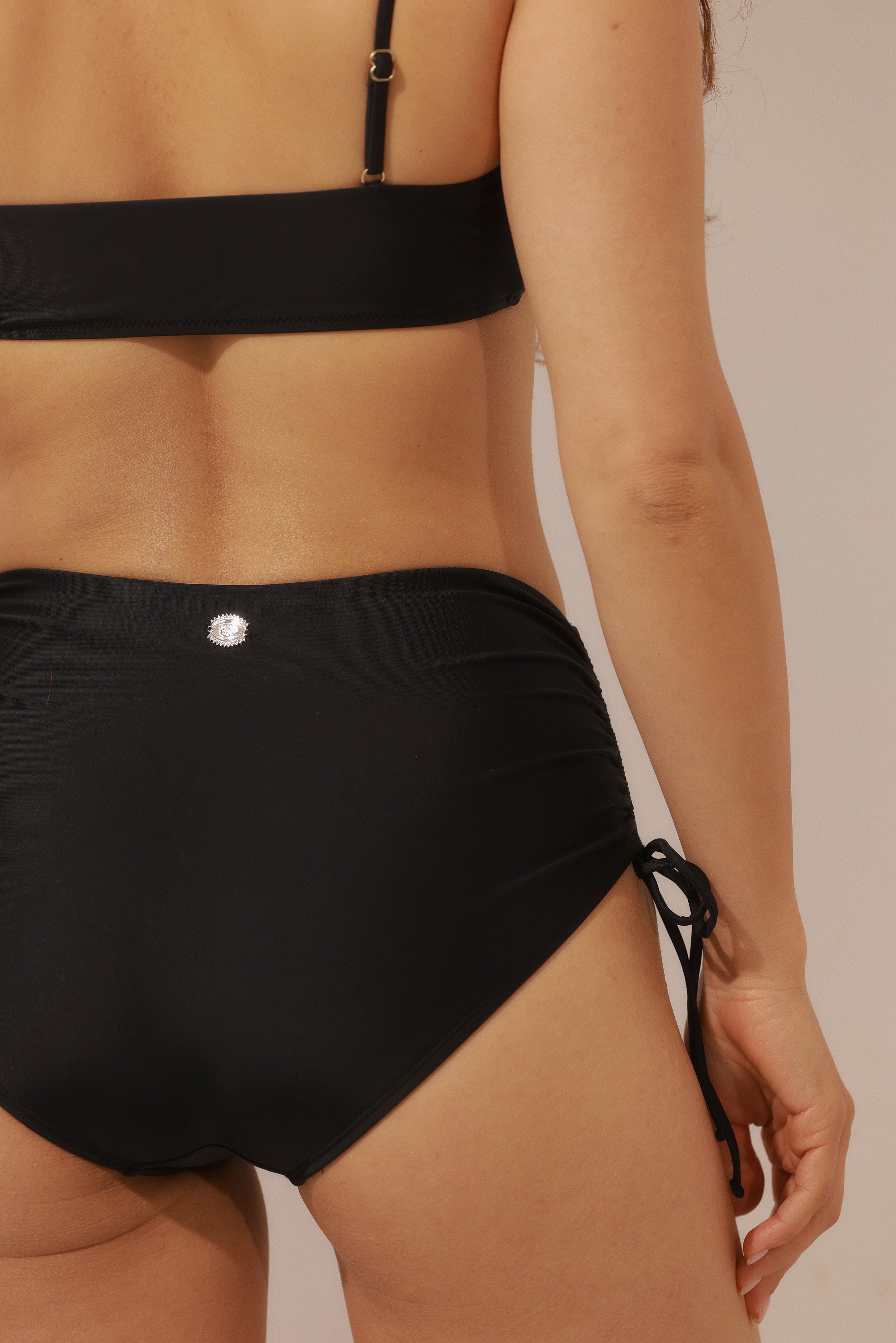 Weekend Bottom Black